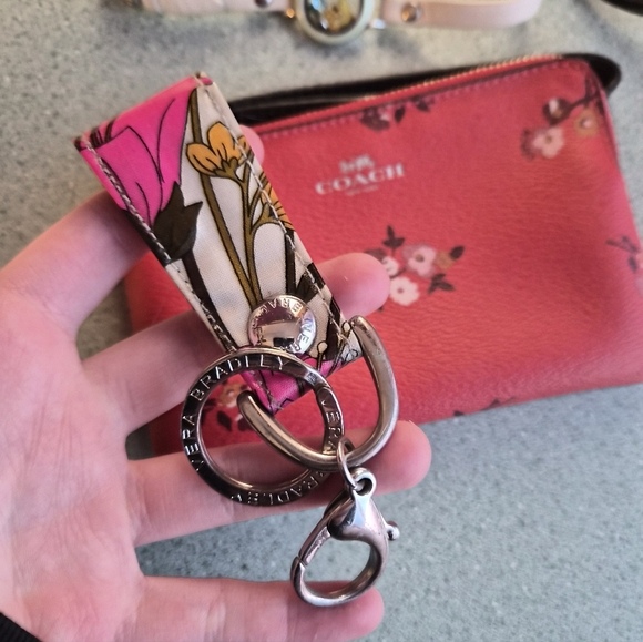 Coach - Picture 6 of 16